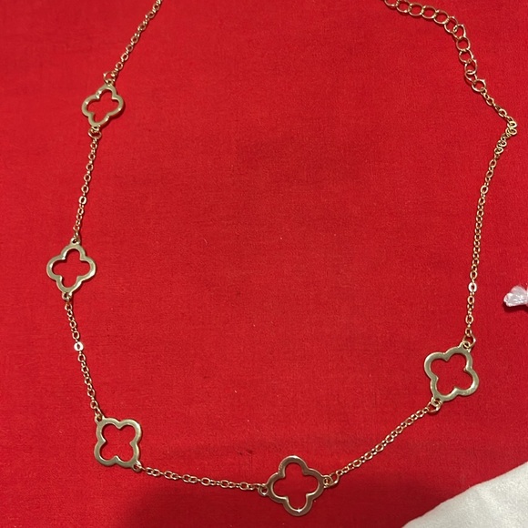 Uncommon James Open Clover Necklace - Picture 3 of 3